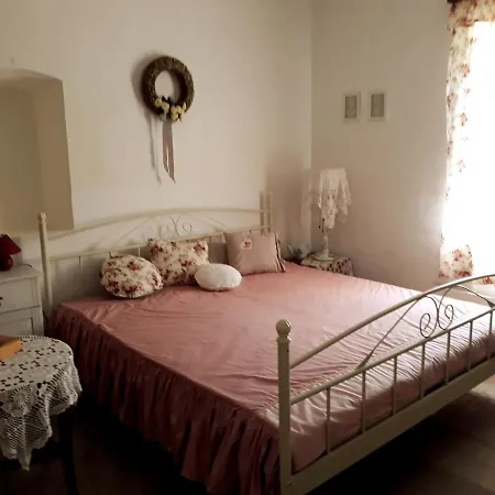 Szep Julis Vendeghaz Cserepfalu